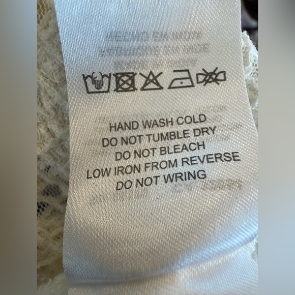 Plato Dori Ruffle Sleeve lace Crochet Top - Picture 8 of 13